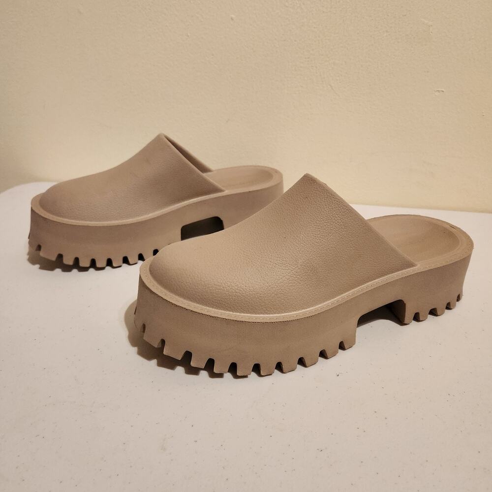 Jeffrey Campbell Taupe Platform Clog Mules - Picture 3 of 9